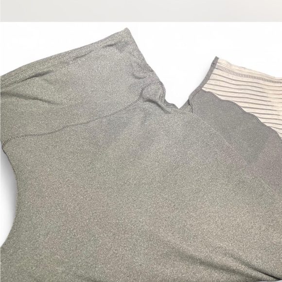💰 SALE
Gray Capri Leggings 3X - Picture 1 of 6
